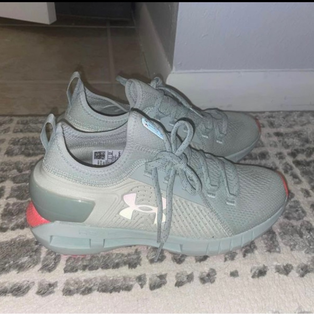 Mint HOVR Under armour women’s sneakers